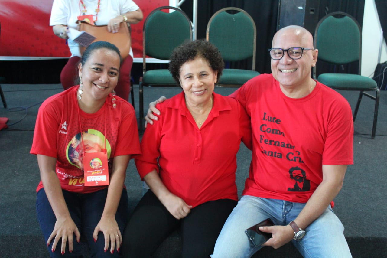A secretária de Juventude do PT-PI, Marina Moura; a vice-governadora Regina Sousa e o deputado estadual Franzé Silva